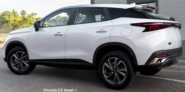 Omoda C5 1.5T 230T Street + 2026